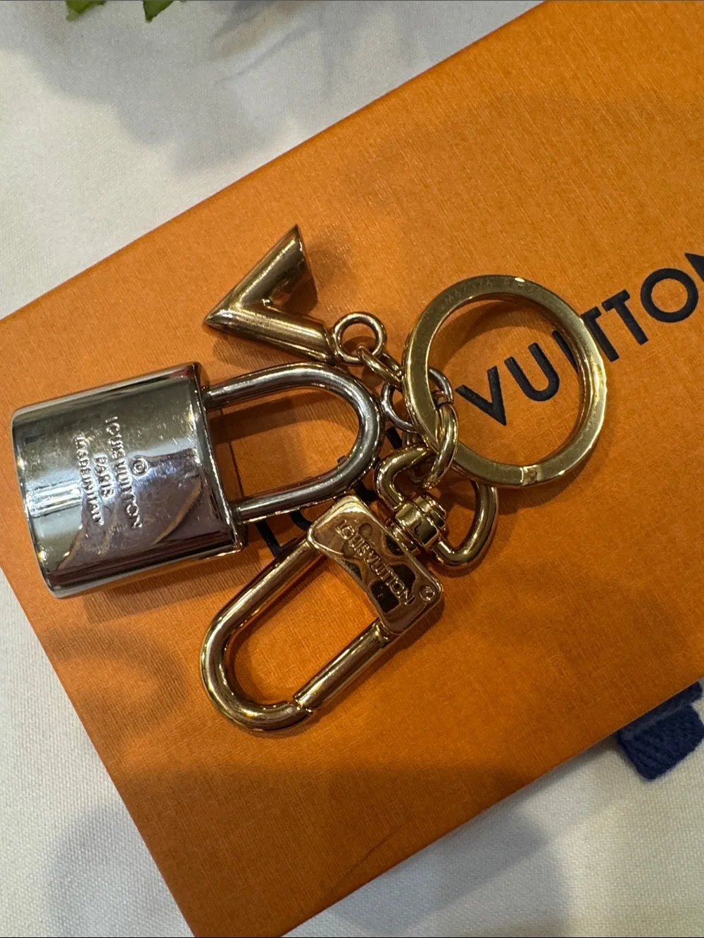 Authentic Louis Vuitton Tri-tone Hardwares Keyring